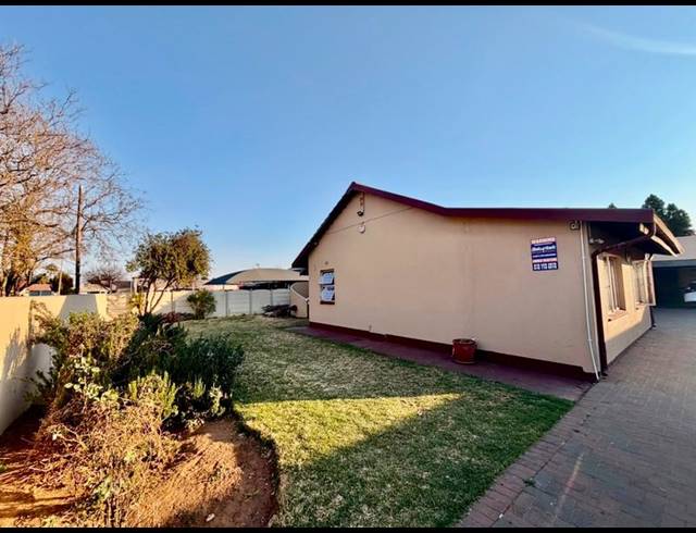 5 BEDROOM HOUSE FOR SALE IN VANDERBIJLPARK SE 6